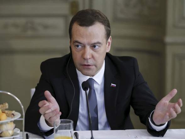 Thủ tướng Nga Medvedev công bố bắt đầu chiến tranh lạnh giữa Nga và NATO