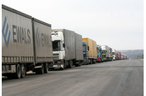 Ukraine có thể bị thiệt hại 115 tỷ grivna do phong tỏa vận tải trung chuyển với Nga