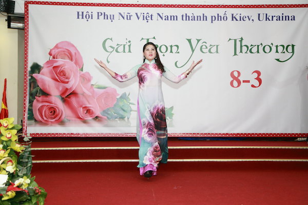 Hội Phụ nữ Thành Phố Kiev tổ chức ngày Hội 8/3/2016