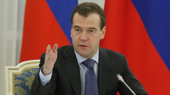 Thủ tướng Nga Medvedev ra tuyên bố bê bối về Ukraine