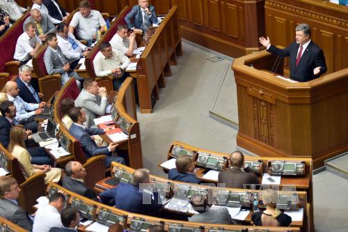 Pháp đòi phía Ukraine phải thay đổi Hiến pháp về Donbass