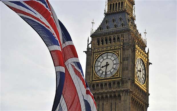 Bộ ngoại giao Anh cắt hơn 100 ngàn visa đối với các sinh viên nước ngoài.