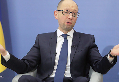 Mất ghế Thủ tướng Ukraina, ông Yatsenyuk cống hiến gấp đôi