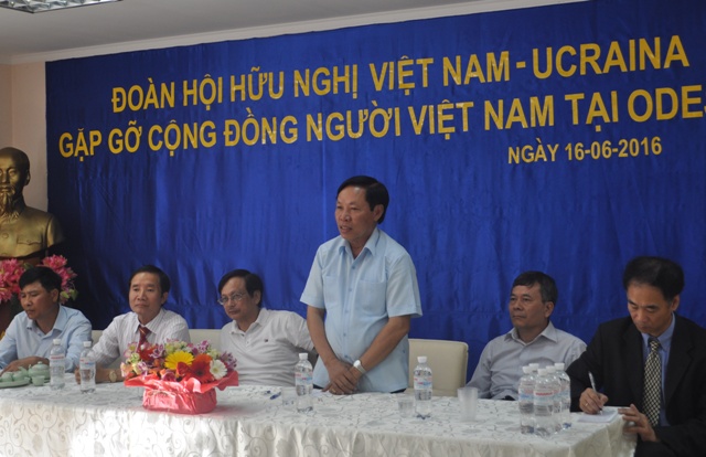 Đoàn Hội hữu nghị Việt Nam - Ucraina gặp gỡ cộng đồng người Việt Nam tại odessa