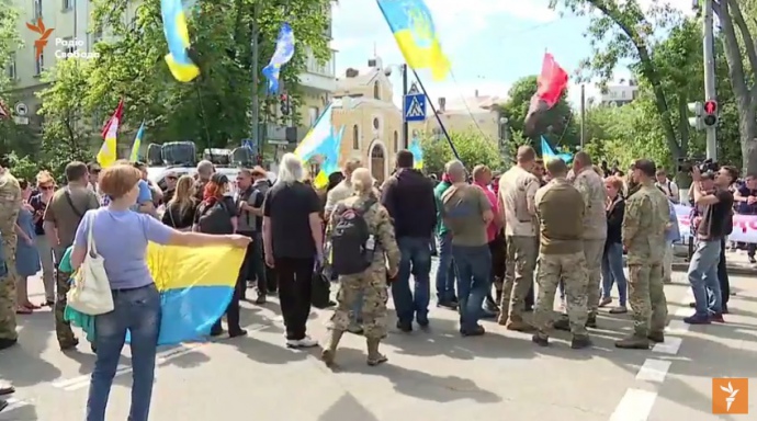 Các thành viên tích cực Maidan tổ chức " Đêm đáng sợ dành cho Thị trưởng Odessa Trukhanov "