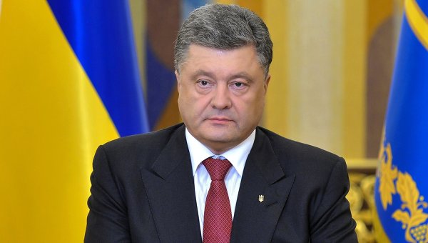 Poroshenko: Việc bỏ phiếu thông qua luật " Về tình trạng đặc biệt của Donbass" chỉ được tiến hành sau khi Nga rút toàn bộ quân đội ra khỏi Donbass