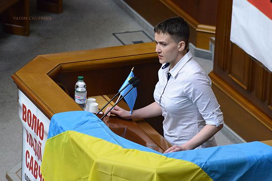Đại biểu quốc hội Ukraine Savchenko ủng hộ dỡ bỏ từng phần các lệnh trừng phạt chống Nga