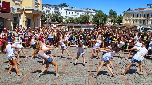 Ngày tuổi trẻ ở Odessa: Quảng trường Grecheskaya trở thành các thành phố Olympia nhỏ