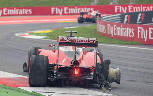 Hamilton thắng chặng đua tại Áo sau va chạm nảy lửa với Rosberg