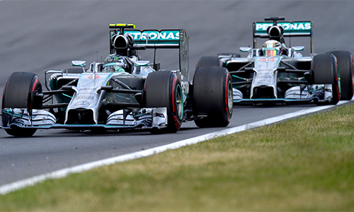Góc khuất phía sau vụ đâm xe giữa Rosberg và Hamilton