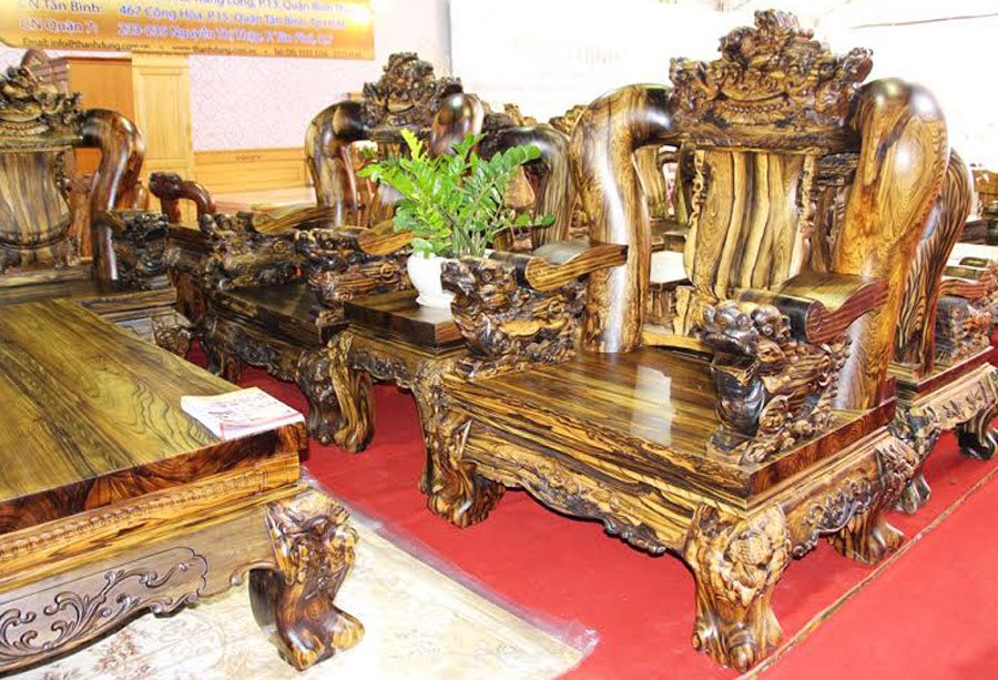 Bộ ghế kỳ lân 7 tấn, 2,2 tỷ của đại gia Sài Thành