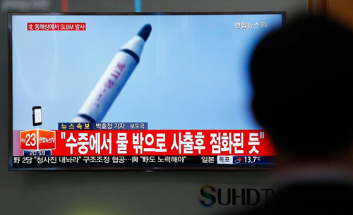 Tên lửa đạn đạo Triều Tiên có thể đã rơi sau khi vọt khỏi tàu ngầm