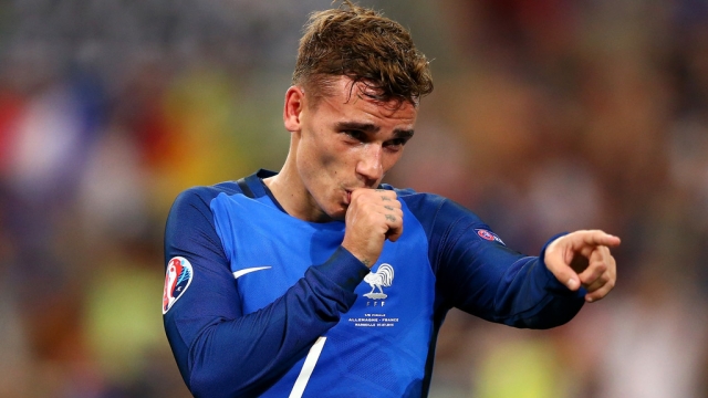 Antoine Griezmann giành giải Cầu thủ xuất sắc nhất Euro 2016