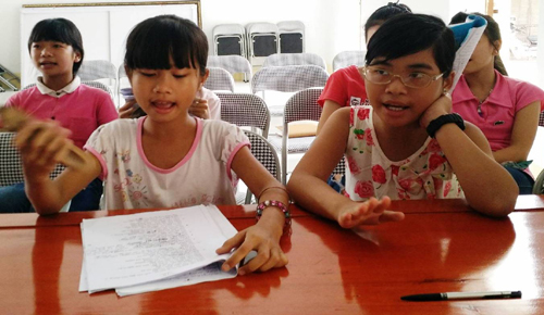Lớp học tìm 'truyền nhân' cho nghệ thuật hát xẩm Hà Thị Cầu