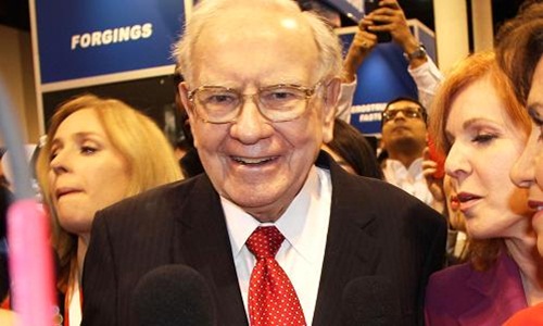 Warren Buffett cho đi gần 3 tỷ USD