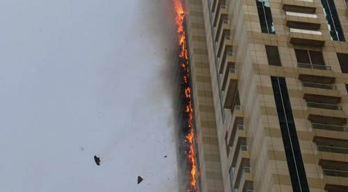 Cháy dữ dội tại nhà chọc trời 75 tầng ở Dubai