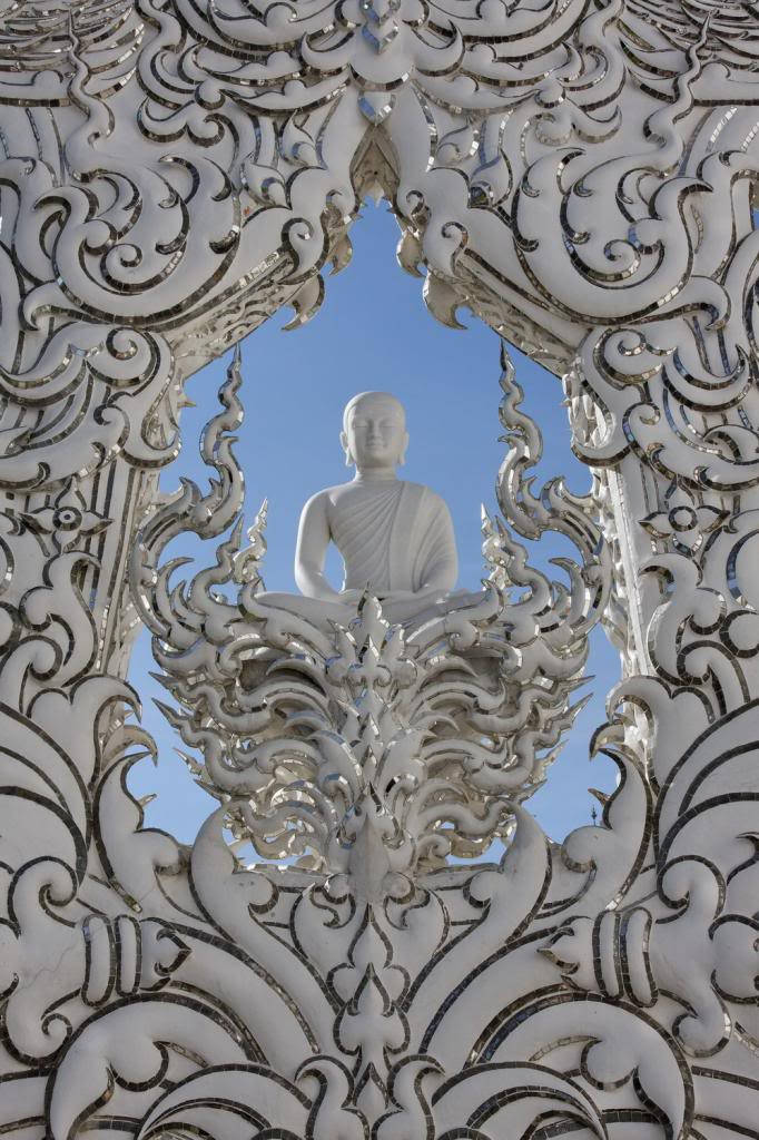 Wat Rong Khun – kỳ quan Phật giáo trắng tinh như cổ tích
