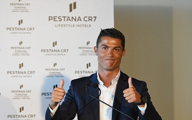 Cristiano Ronaldo sắp có sân bay mang tên mình