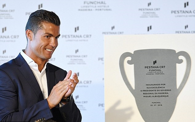 Cristiano Ronaldo sắp có sân bay mang tên mình