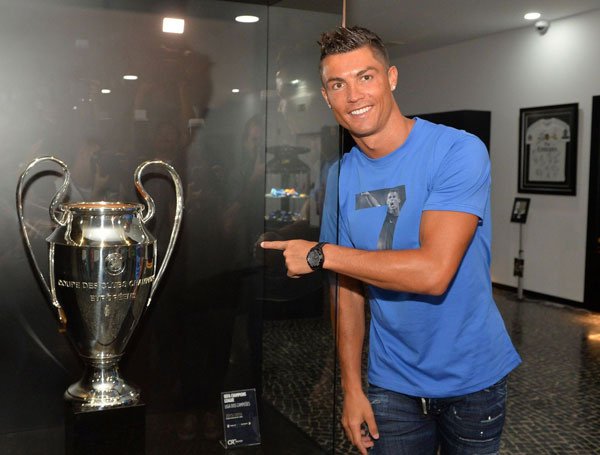 Cristiano Ronaldo sắp có sân bay mang tên mình