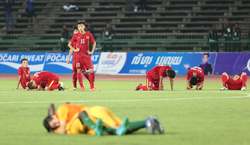 Đội trưởng U16 Việt Nam xin lỗi người hâm mộ vì để vuột chức vô địch