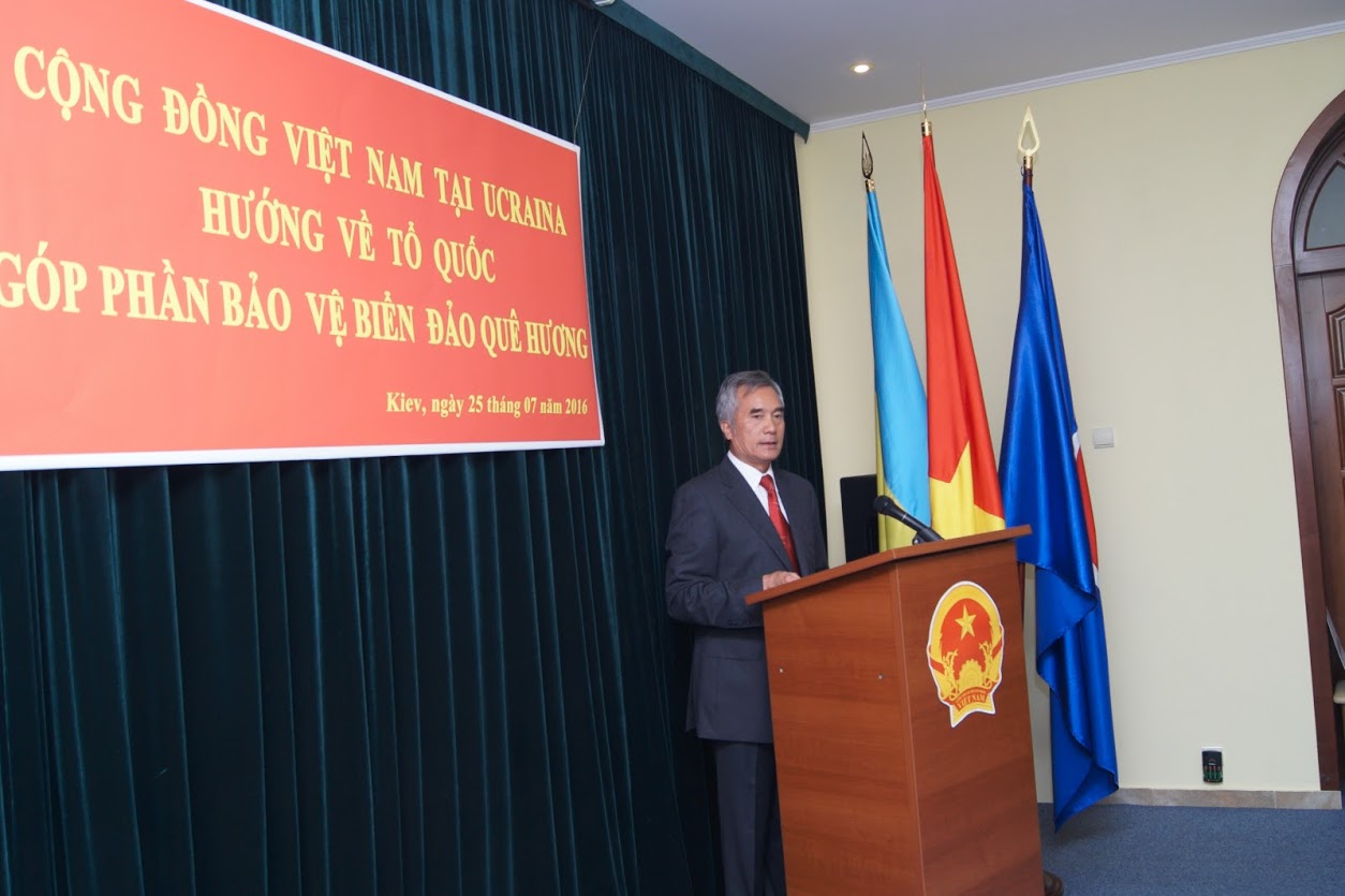 Phát biểu của Đại sứ nước ta tại Ucraina Nguyễn Minh Trí tại Lễ tiếp nhận quyên góp Vì sự nghiệp bảo vệ chủ quyền biển đảo