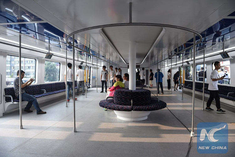 Trung Quốc thử nghiệm xe buýt "bay"