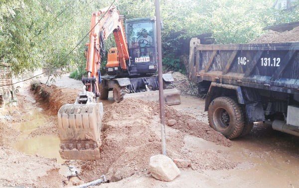 FLC dốc sức khắc phục hậu quả mưa bão tại TP. Hạ Long