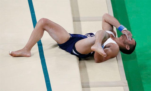 VĐV thể dục dụng cụ gãy chân khi dự thi Olympic