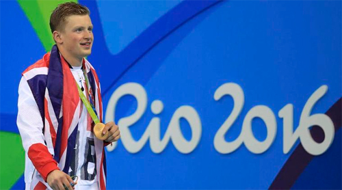 Adam Peaty: Cậu bé sợ nước giành HC vàng Olympic với kỷ lục bơi ếch
