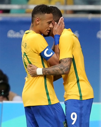 Bóng đá nam Brazil thoát hiểm ở Olympic 2016
