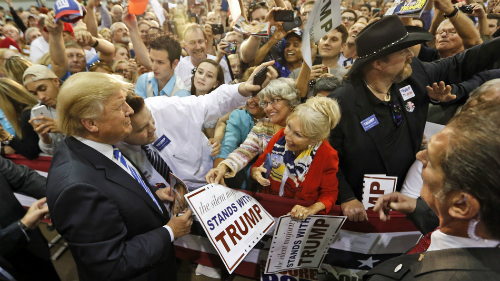 Điểm cuốn hút của Donald Trump trong mắt người ủng hộ