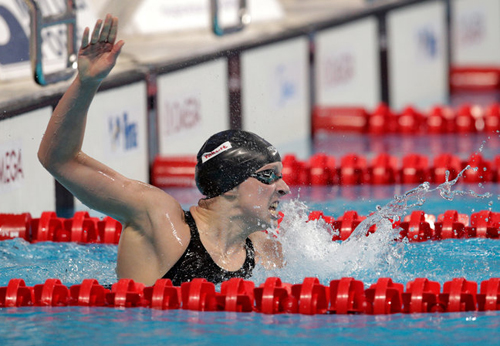 Kình ngư 19 tuổi sánh cùng Phelps với bốn HC vàng Olympic 2016