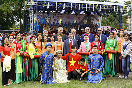 Việt Nam tham gia Hội chợ thường niên Sorochinsky Yarmarok tại Poltava, Ukraina