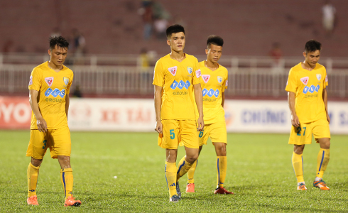 Hải Phòng thảm bại, Quảng Ninh vào tốp ba V-League