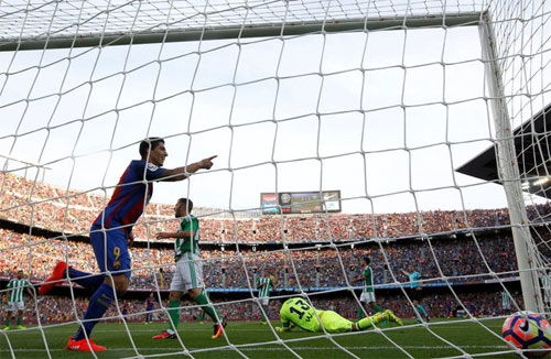 Bộ ba MAS biến hóa, Barca đại thắng ngày mở màn Liga