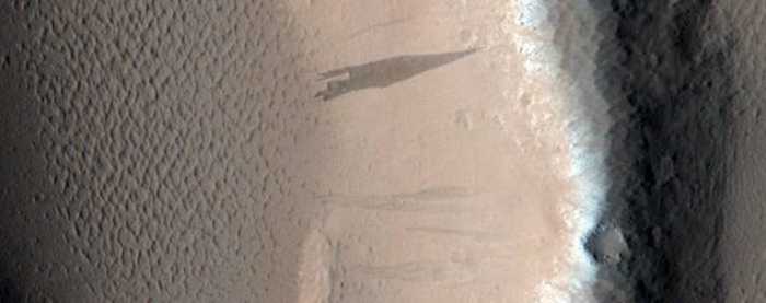 Những bức ảnh kỳ lạ về sao Hỏa mới được NASA công bố
