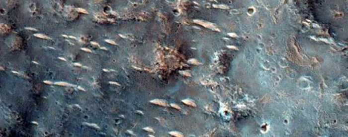 Những bức ảnh kỳ lạ về sao Hỏa mới được NASA công bố