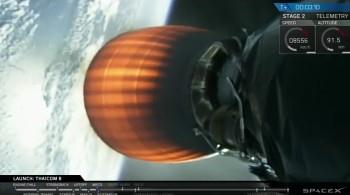 Tên lửa Falcon-9 của Mỹ tiếp tục tiếp đất thành công