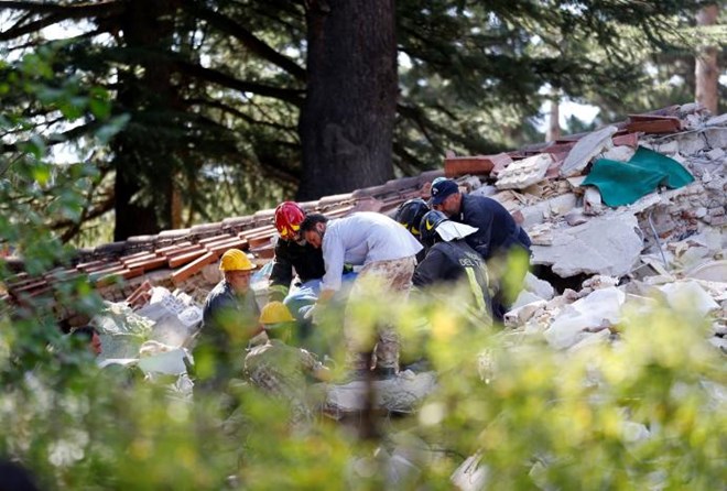 Động đất ở Italia: Ít nhất 159 người thiệt mạng, thị trấn đẹp nhất bị san phẳng