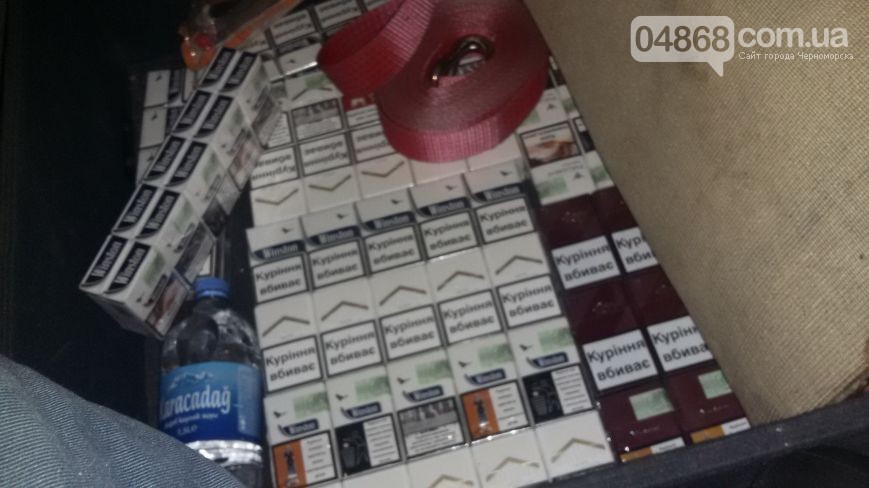 Tại Odessa, các nhân viên thuế tịch thu lô thuốc lá trị giá 100 triệu grivna