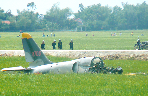 Máy bay quân sự rơi ở Phú Yên, phi công tử vong