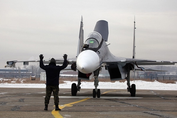 Nga tăng cường các máy bay quân sự tại Crimea