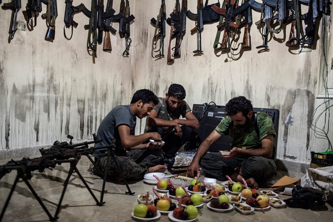 CNN: Ngoại quân đến dẹp loạn, Syria càng loạn