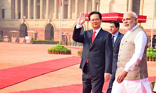 Ấn Độ sẽ hỗ trợ quân sự cho Việt Nam