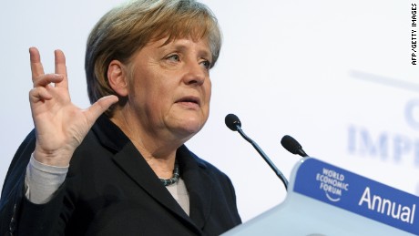 Thủ tướng Đức Merkel bị mất lòng tin
