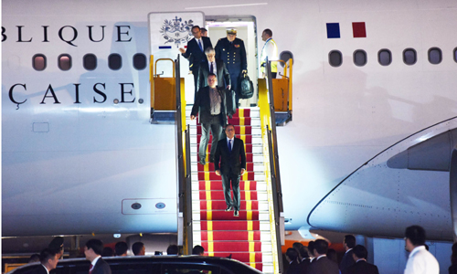 Tổng thống Pháp Hollande đến Hà Nội