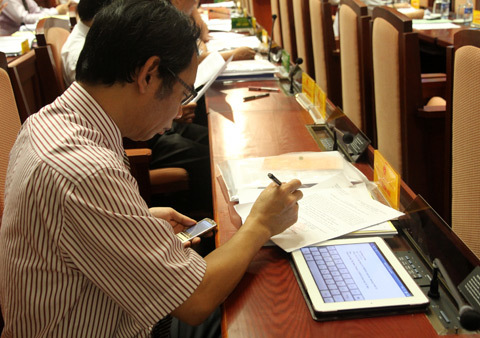 Hà Nội sẽ trang bị máy tính bảng, smartphone cho lãnh đạo