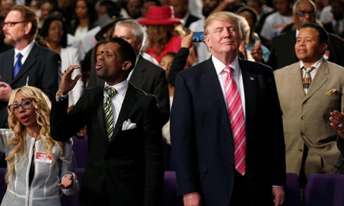 Cú lội ngược dòng hé mở cơ hội thắng cử cho Donald Trump