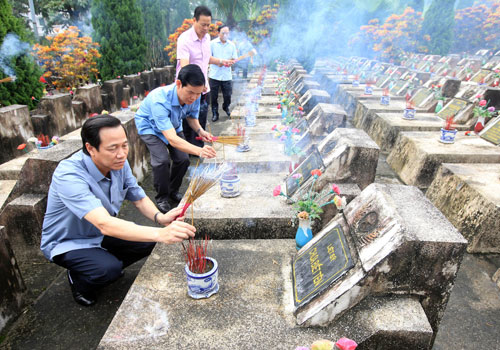 Tôn tạo, mở rộng nghĩa trang liệt sĩ Vị Xuyên